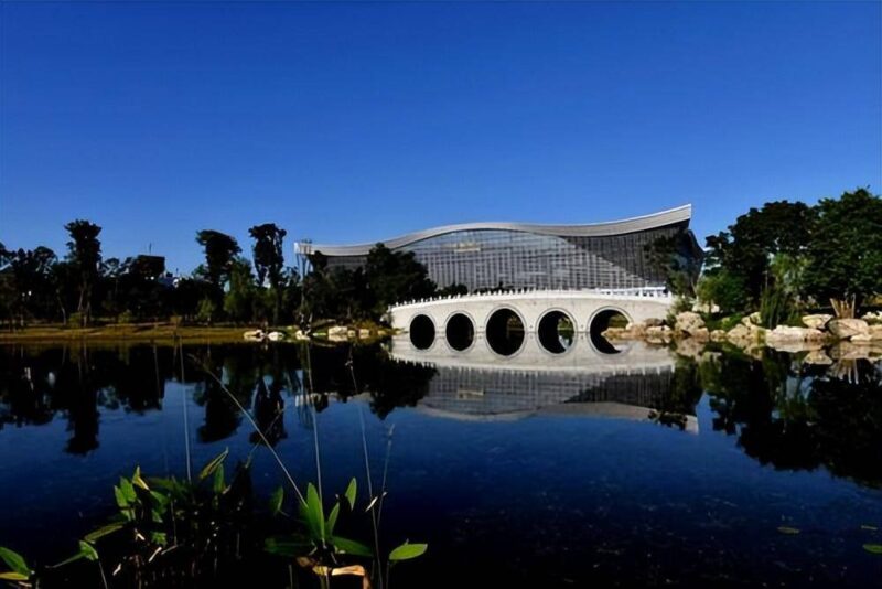 旅游城市排名榜(南北方旅游城市推荐)-1