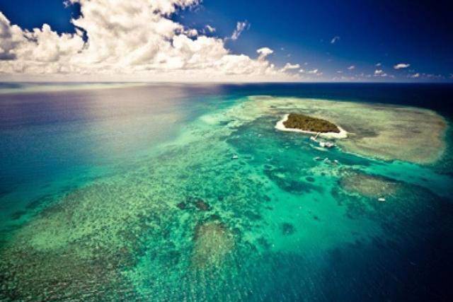 全球最美十大海岛(世界十大海岛排行榜)-1