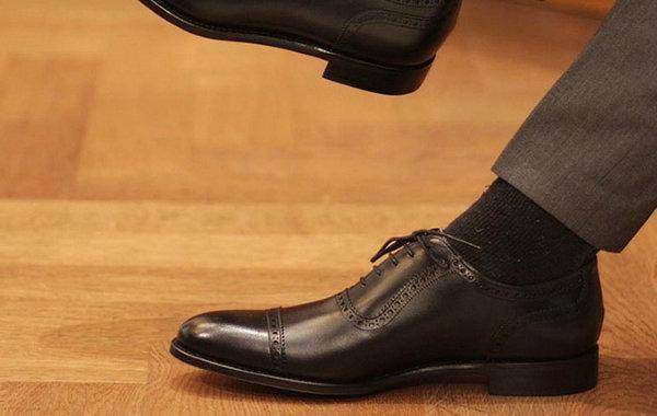 品牌男鞋排行榜前十名(国际一线品牌男鞋排名)-1 品牌男鞋排行榜前十名(国际一线品牌男鞋排名)-1