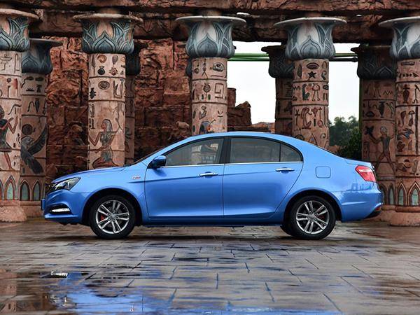 适合女生开的底盘高的车型(底盘高的轿车排名前十)-1 适合女生开的底盘高的车型(底盘高的轿车排名前十)-1