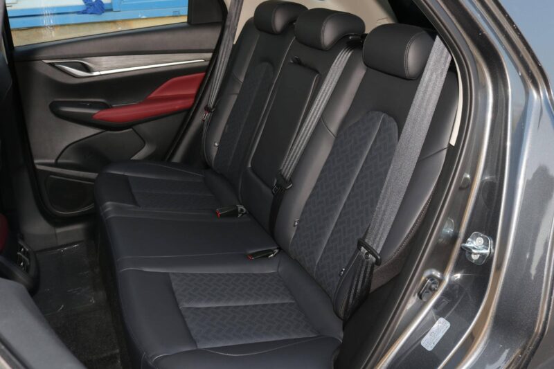 10万落地最热销十款车(热销车排行榜前十名)-1 10万落地最热销十款车(热销车排行榜前十名)-1