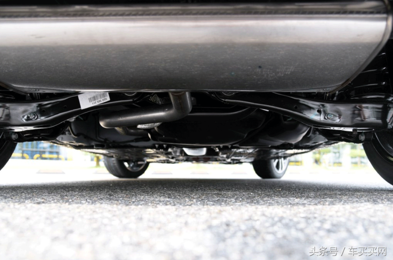 适合女生开的底盘高的车型(底盘高的轿车排名前十)-1 适合女生开的底盘高的车型(底盘高的轿车排名前十)-1