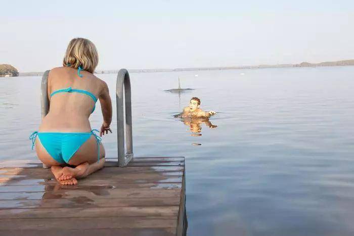 鲨鱼电影十大恐怖电影-1