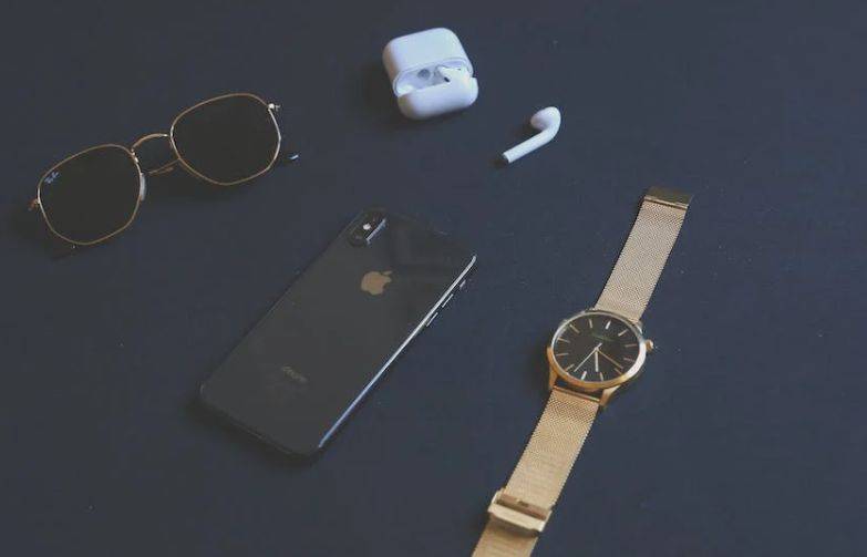 苹果无线蓝牙耳机怎么用(AirPods技巧盘点)-1 苹果无线蓝牙耳机怎么用(AirPods技巧盘点)-1