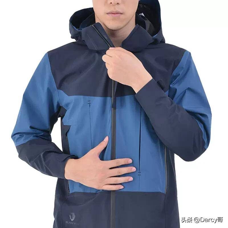 国内最好的冲锋衣品牌排行(冲锋衣排行榜)-1 国内最好的冲锋衣品牌排行(冲锋衣排行榜)-1