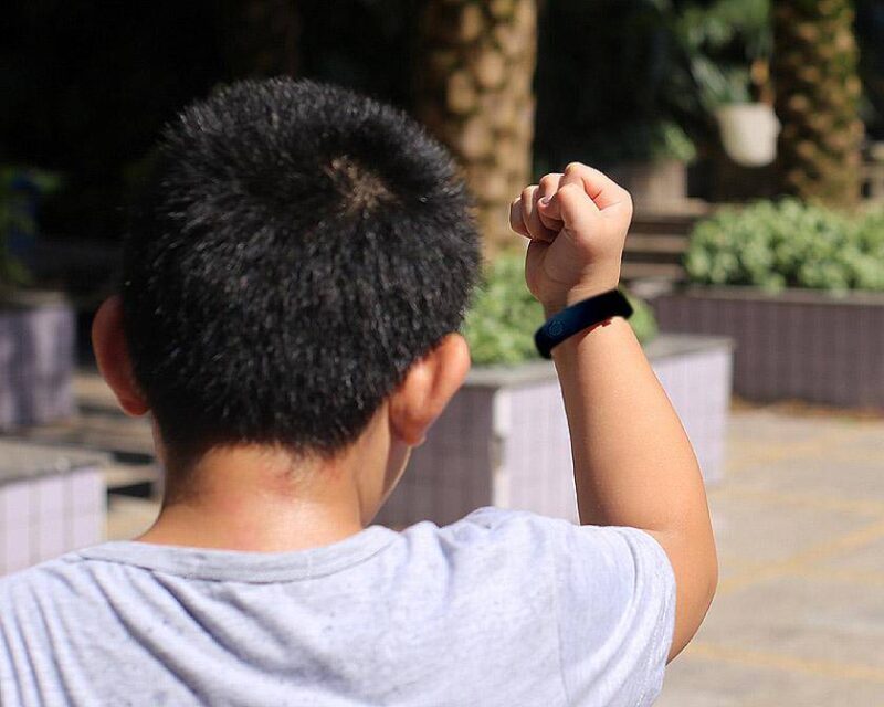 小米手环5怎么开机-1