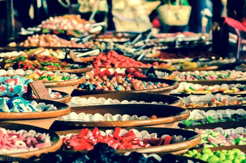 摆地摊卖什么最吸引人-1