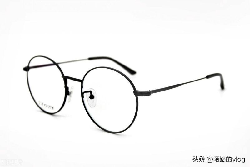 近视镜片品牌排行榜前十名-1 近视镜片品牌排行榜前十名-1