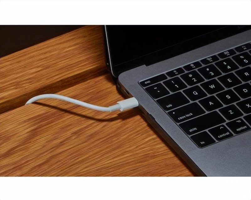 笔记本电脑天天插着电源好吗-1