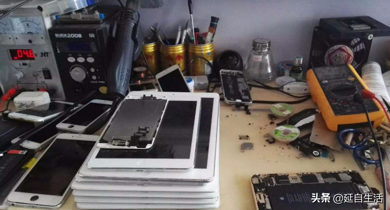 手机掉到马桶里面应该怎么处理?经验分享手机掉进茅厕捞出来解决方法-1 手机掉到马桶里面应该怎么处理?经验分享手机掉进茅厕捞出来解决方法-1