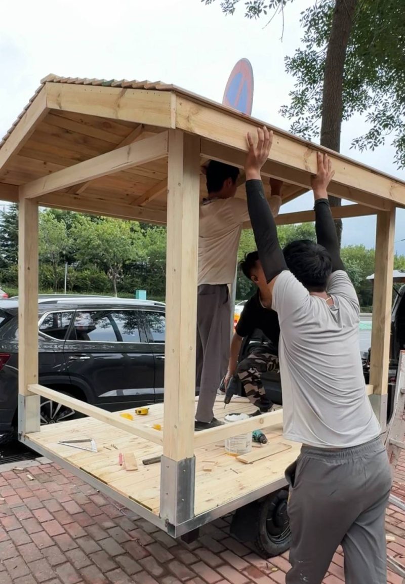 一串肉一把火,“烤”出人生好滋味!00后女孩在青创业,从路边摆摊到开店-1 一串肉一把火,“烤”出人生好滋味!00后女孩在青创业,从路边摆摊到开店-1