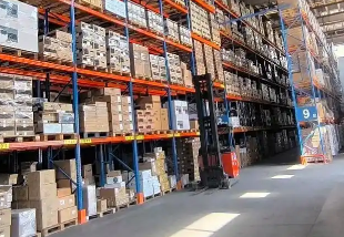 上海仓库仓储管理多少钱?2025年最新企业创业成本优化上海仓储费用全攻略-专在家创业网